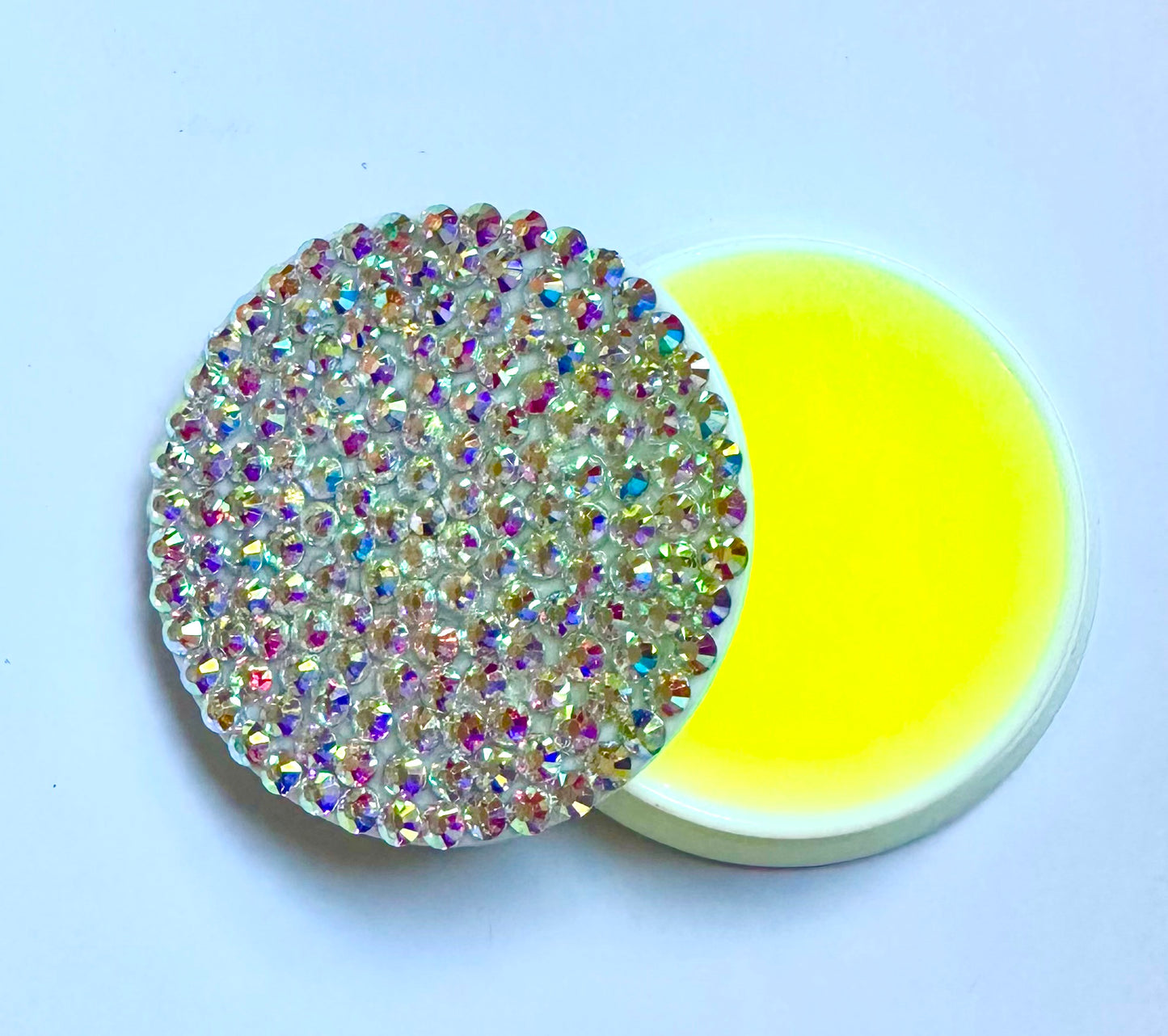 Fingertip Moistener